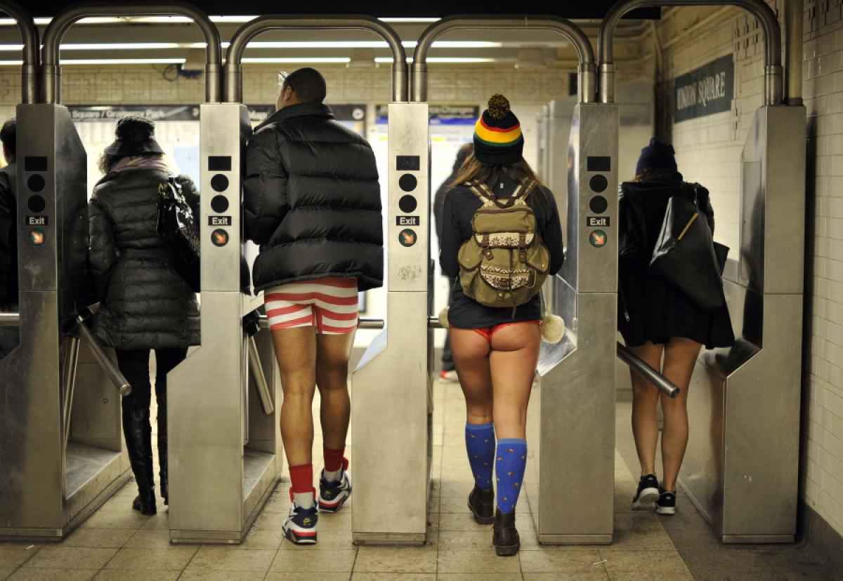 no pants subway ride new york city