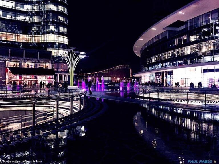 piazza gae aulenti milano