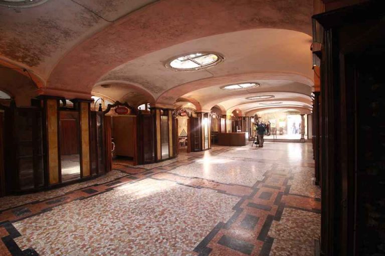 ex Albergo Diurno Cobianchi compressed