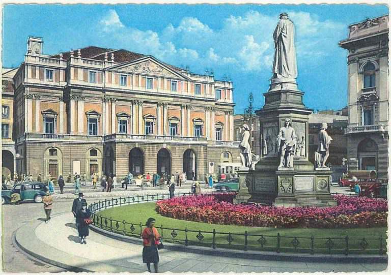 MI Milano 1964 Teatro alla Scala e piazza
