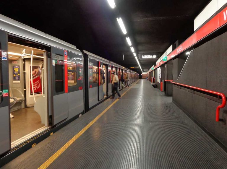 metro milano 