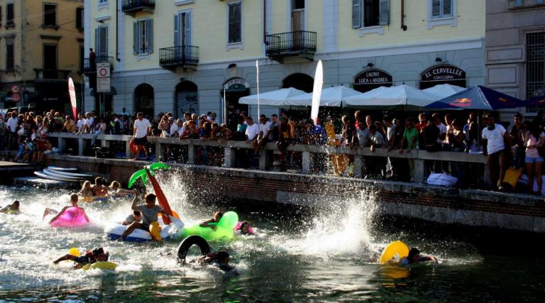 STRANAVIGLI: tornano surf, gare, show ed eventi sulla Darsena