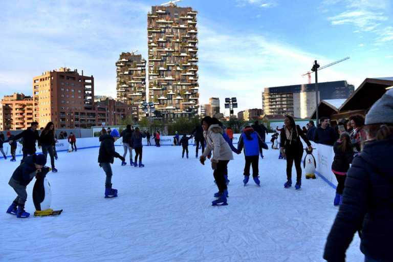 PIAZZA GAE AULENTI  1