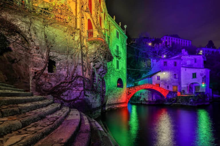 Lake Como Christmas Light