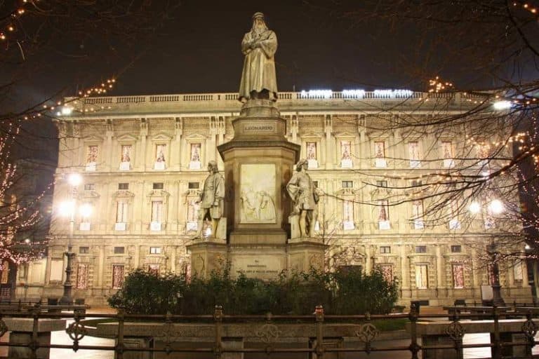 PIAZZA DELLA SCALA