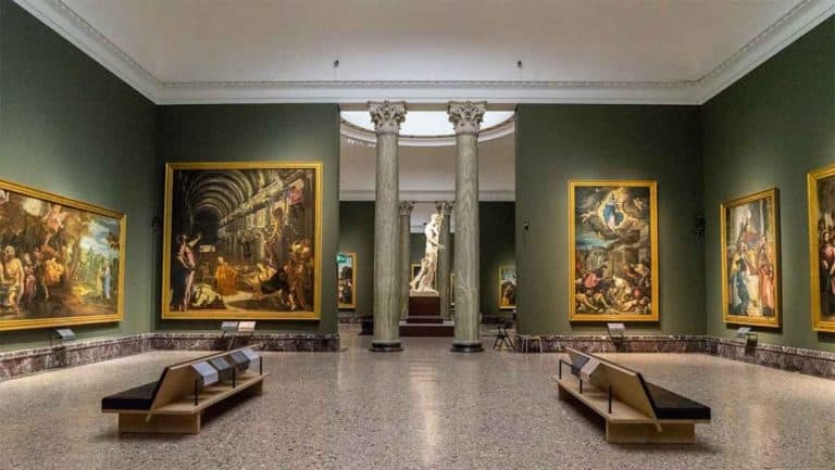Pinacoteca Ambrosiana: Caccia al Dettaglio
