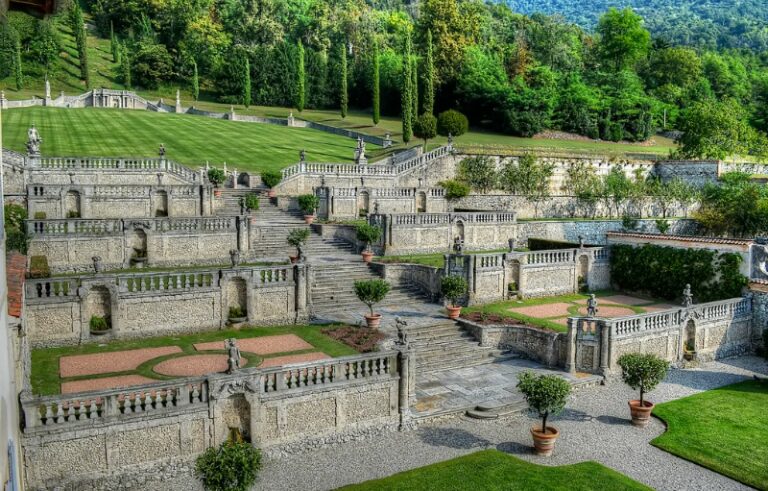 villa porta bozzolo giardini