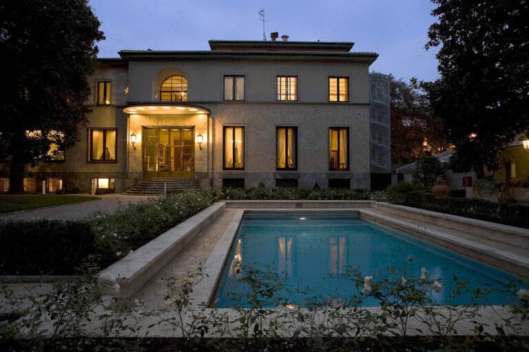 Villa Necchi Campiglio Milano allimbrunire Foto F. Clerici © FAI Fondo Ambiente Italiano