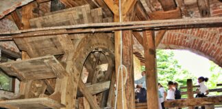 mulino ruota di legno scaled