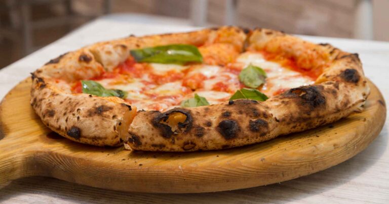 pizza margherita pizzeria Francesco Martucci Masanielli Caserta