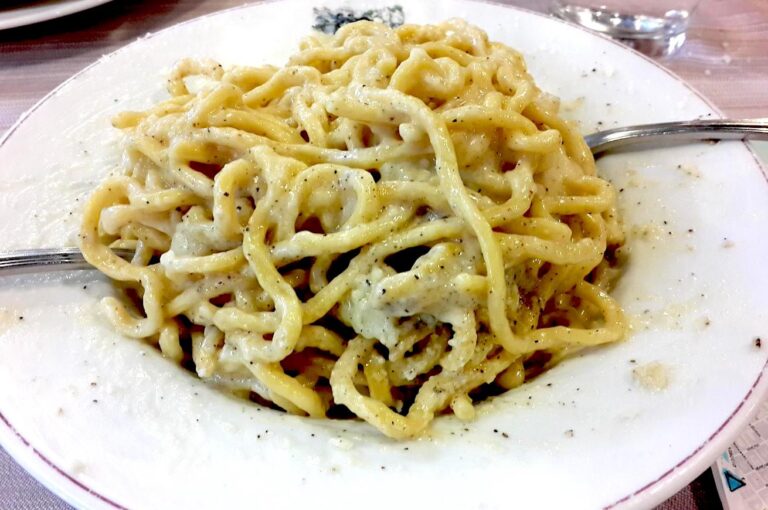 tonnarelli cacio e pepe
