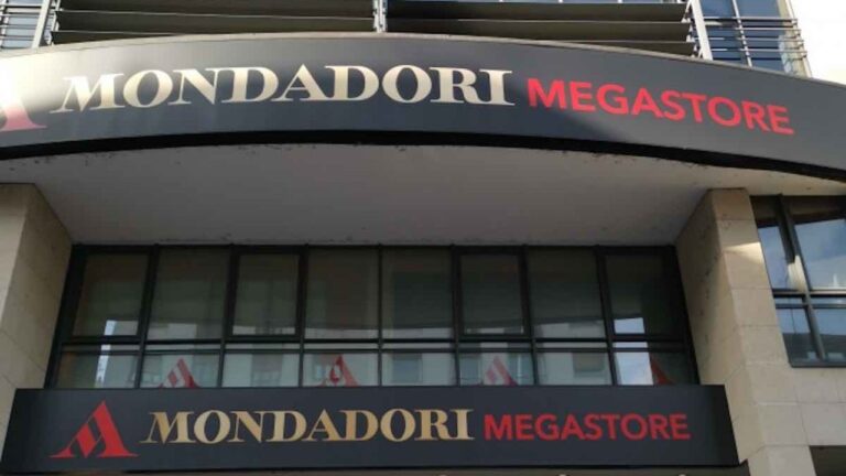 Mondadori via marghera milano