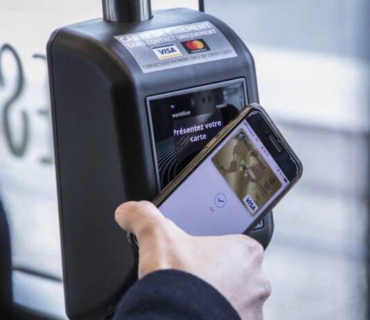 ATM: tre nuove linee di superficie adottano il pagamento contactless
