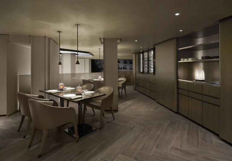 Armani Ristorante Parigi scaled