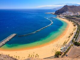le bellissime spiagge delle canarie view of famous beach and ocean lagoon playa de las teresitas tenerife canary islands spain 828 3b5d