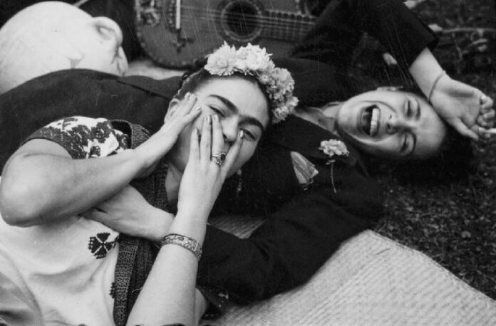 0x768148179914120003 Frida Kahlo e Chavela Vargas by Tina Modotti
