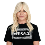 Donatella Versace lascia la direzione del brand di famiglia, al suo posto Dario Vitale