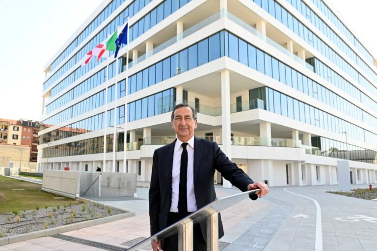 sindaco sala nuova sede di milano comune