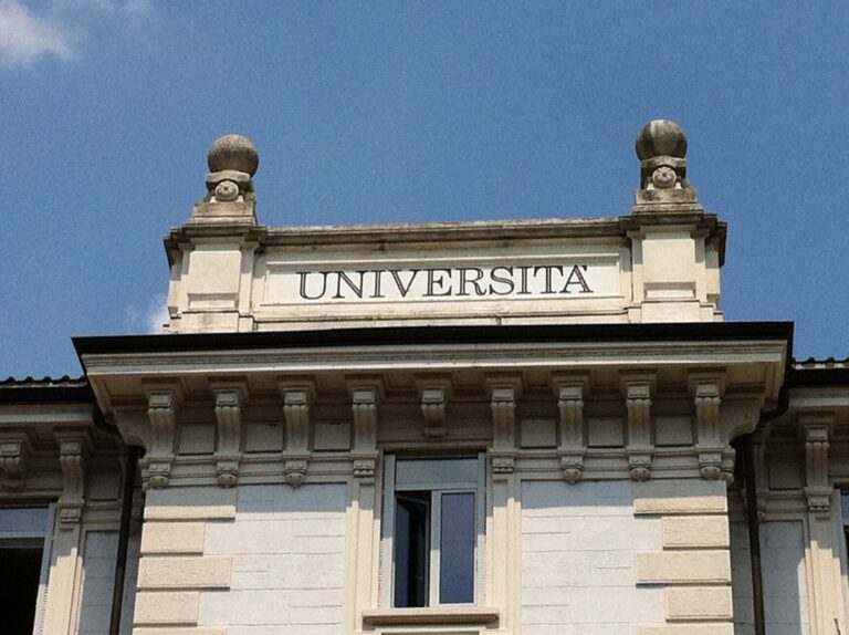 universita iscrizione a piu atenei scaled