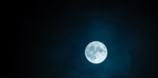 moon 1859616 1920