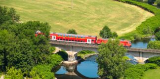trenord e lonely planet gite in treno