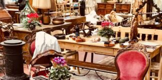 64eb10a8 slide 1 mercatino antiquariato