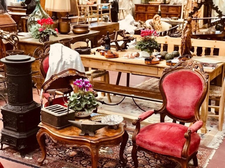 64eb10a8 slide 1 mercatino antiquariato