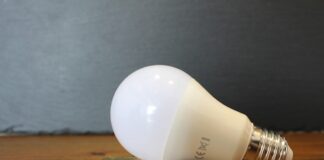 light bulb 6065189 1280