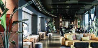 Milano aumenta la tassa di soggiorno: fino a 10€ a notte negli hotel di lusso