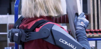 tuta robot esoscheletro comau 2