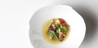 Frutti di mare dellAdriatico in  Brodeto  al pepe di Timut  scaled