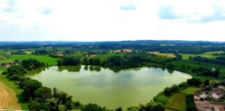 lago forma cuore