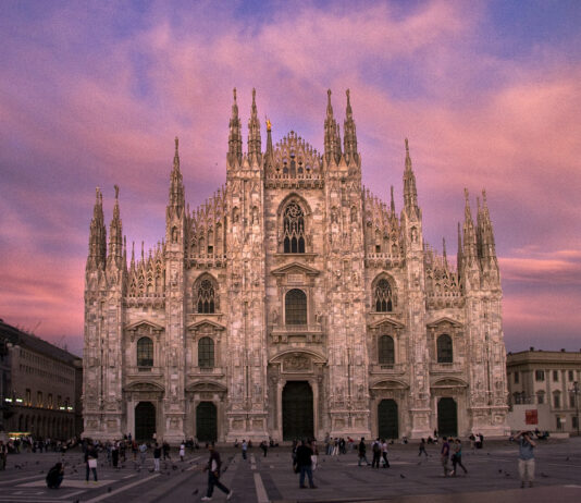 milano al tramonto 4d05c3e5 2303 4244 b088 9beddd47146a