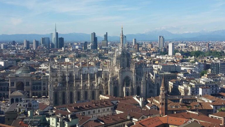panorama milano scaled 1
