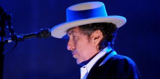 paolo-brillo-stolen-moments-bob-dylan-and-other-music-icons