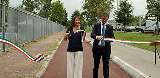 pista ciclabile con asfalto green