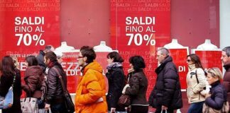 Saldi estivi 2025 in Lombardia: date, regole e dove fare shopping