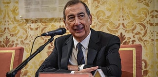 Inquinamento, Sala: troppe macchine, ma nessuno vuole prendere i mezzi