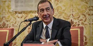 Inquinamento, Sala: troppe macchine, ma nessuno vuole prendere i mezzi