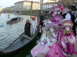 Carnevale Ambrosiano 2024: sfilata in maschera sul Naviglio Grande