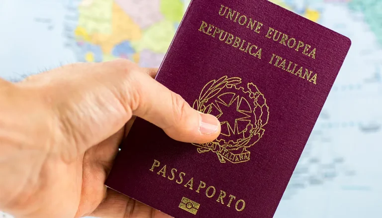 Nuove regole Questura Milano: passaporto in 30 giorni