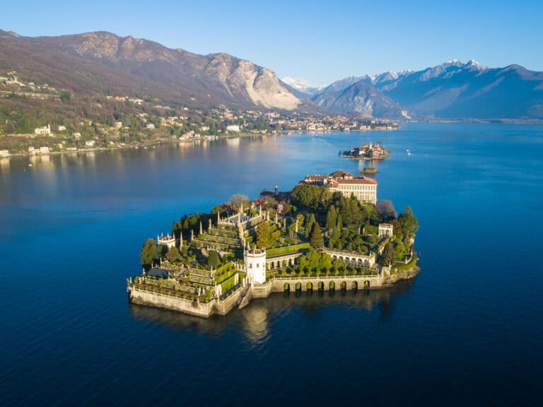 Esplora il Fascino del Lago Maggiore: Un Tour Indimenticabile alle Isole Borromee!