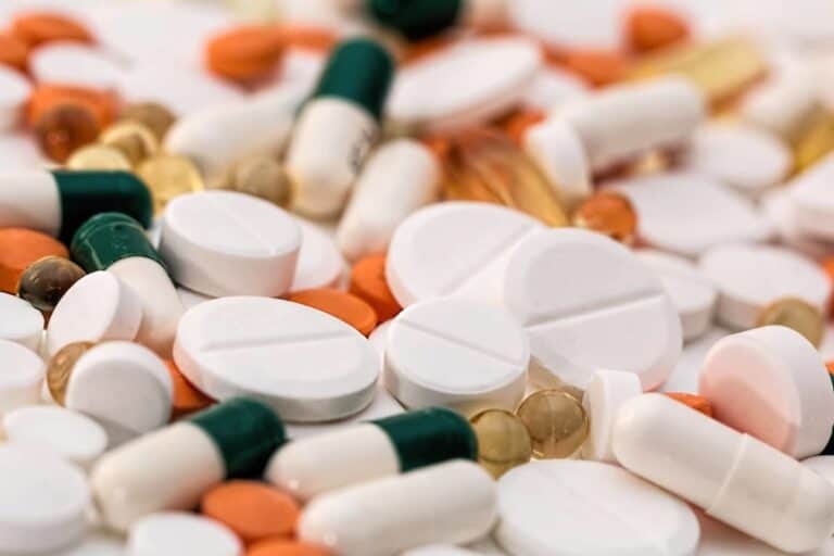 Gastrite e ansia in aumento: i medicinali più prescritti in Lombardia