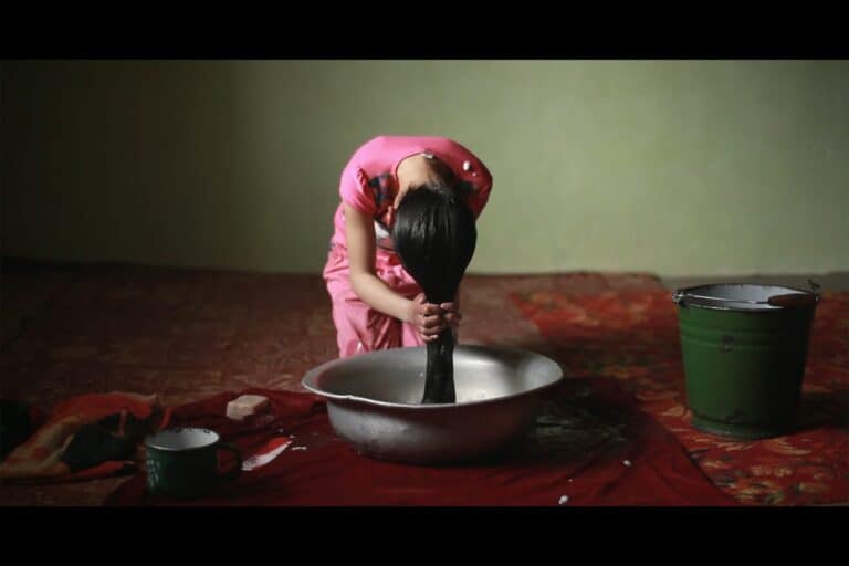A Seed Under Our Tongue: La Mostra di Saodat Ismailova all’Hangar Bicocca