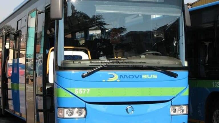 Protesta per il nuovo capolinea della linea Milano-Lainate: il sindaco chiede risposte a Movibus