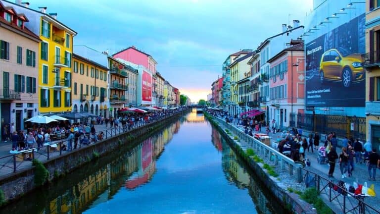 Fare il bagno nei Navigli? Meglio di no, ecco perché
