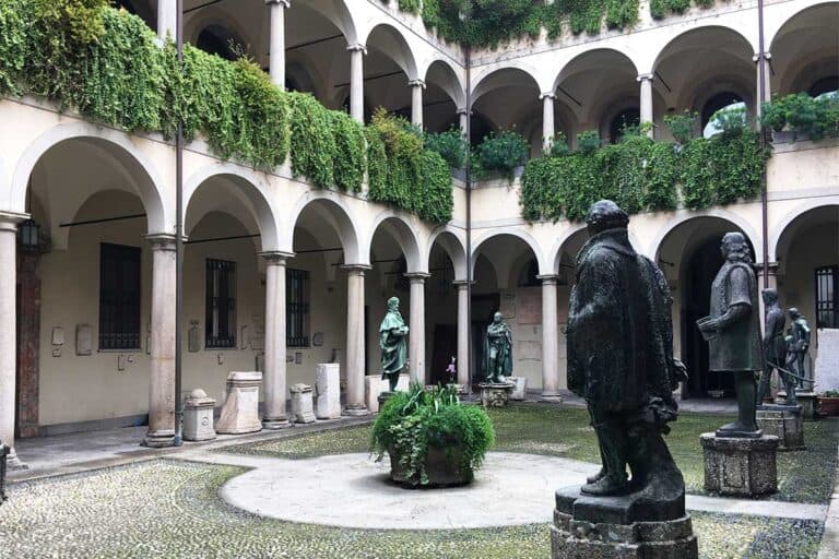 Milano segreta: tre dimore storiche e i loro cortili nascosti