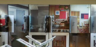 NELLE CASE mostra
