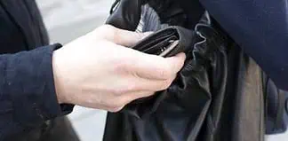 Pickpocket alert