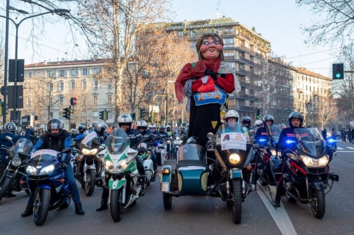 Befana benefica Motociclista